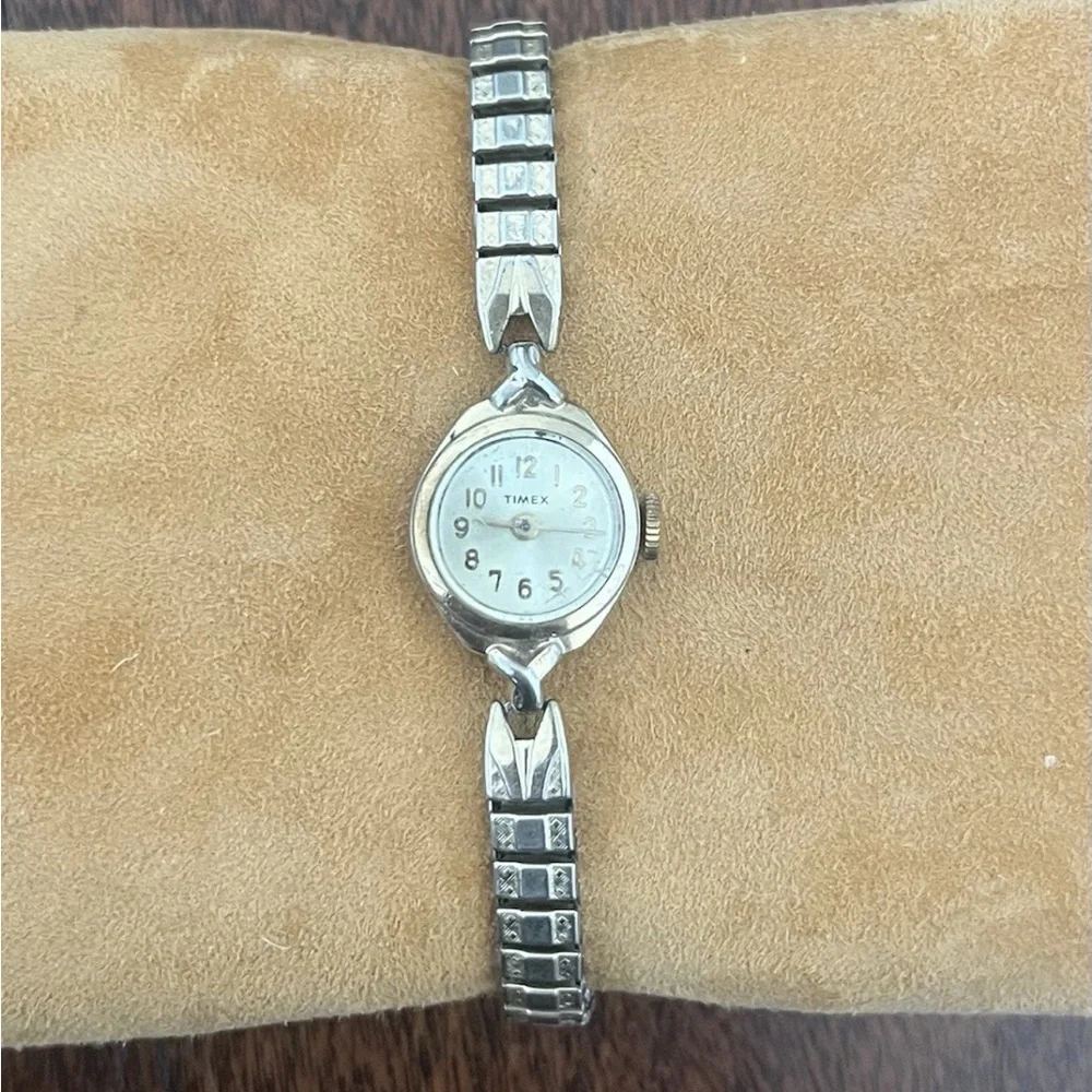 Vintage Timex Petite Watch With Stretch Band NOT WORKING